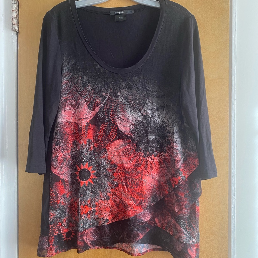 Desigual Blouse Tunic Black Red Floral Scoop Neck Tiered Layered Hem Medium